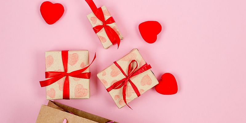 Prezenty walentynkowe dla niej i dla niego do 100, 500 i 1000zł - znajdź swój budżet