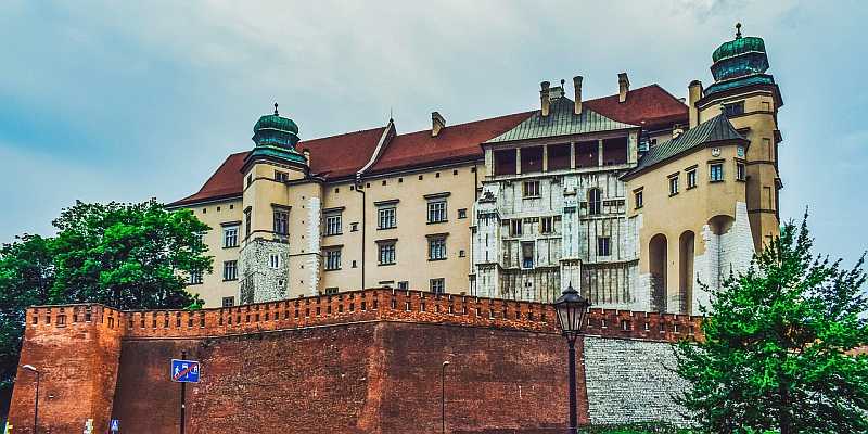 Odkryto zabytkowy pierścień w podziemiach zamku na Wawelu