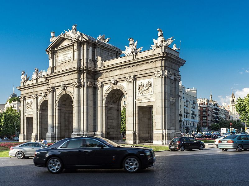Puerta de Alcalá - niegdyś wschodnia brama miasta