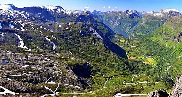 View from Dalsniba to Geiranger Fiord