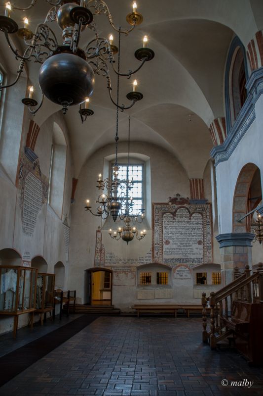 Wnętrze synagogi