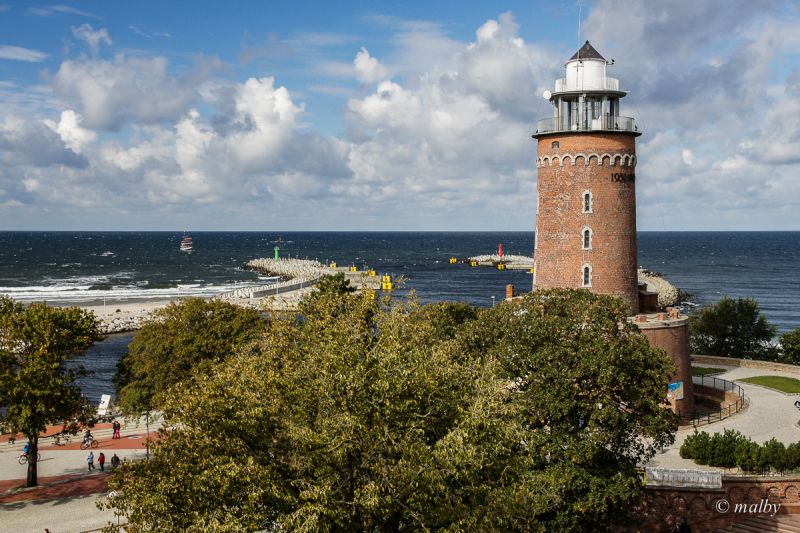 Latarnia morska i wejście do portu