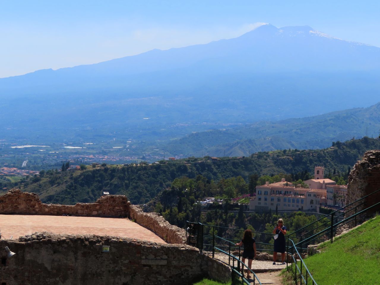 Widok na Etnę z Taorminy