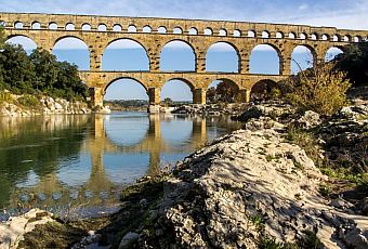 Akwedukt Pont-du-Gard