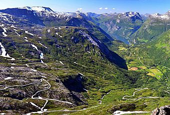 View from Dalsniba to Geiranger Fiord