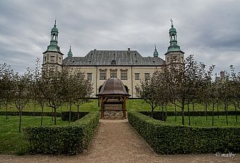 Pałac od strony ogrodu