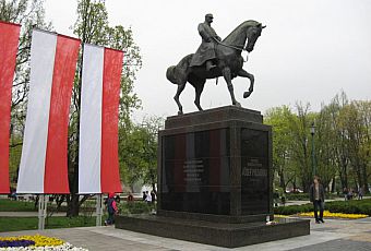 pl. Litewski - Pomnik J. Piłsudskiego