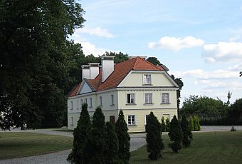 Pałac Skarżyńskich w Rybienku
