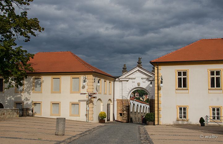Zamek w Deczynie - Wejście na Zamek