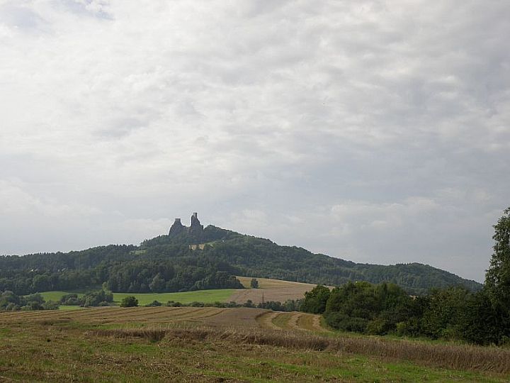 Zamek Trosky - Wirtualny przewodnik turystyczny - navtur.pl