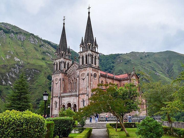 Sanktuarium w Covadonga