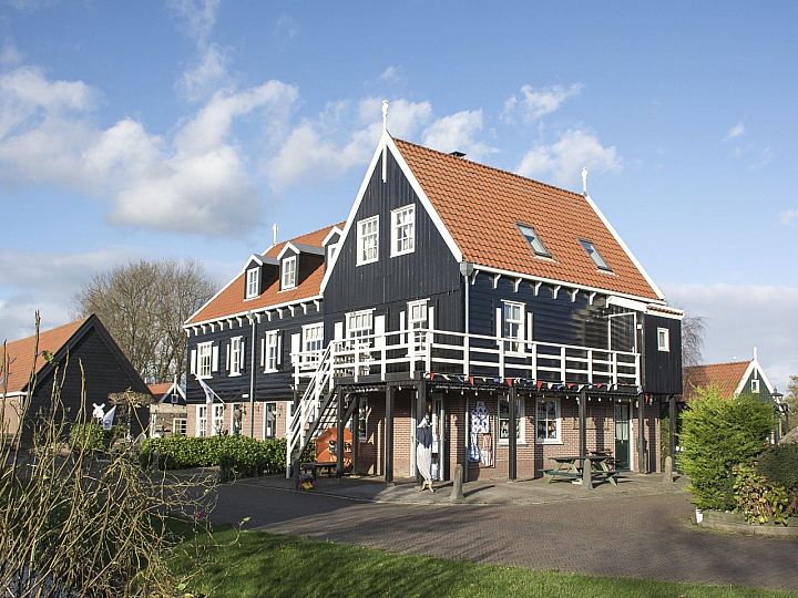 Marken