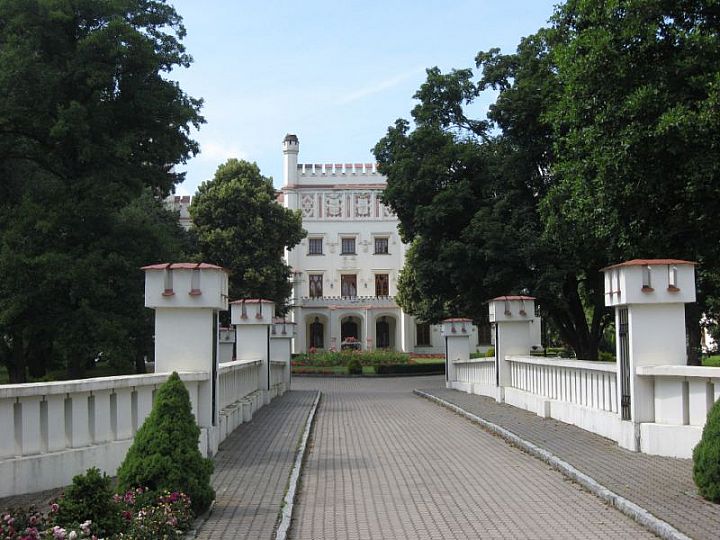 Pałac w Starejwsi