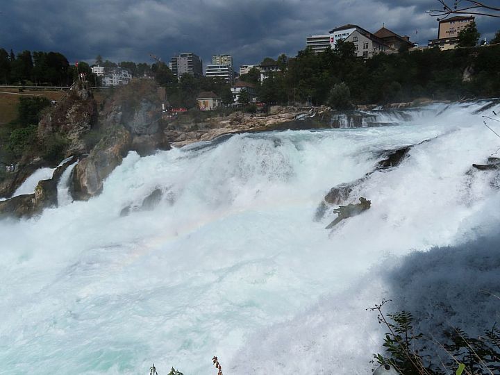 Wodospad Rheinfall w Neuhausen