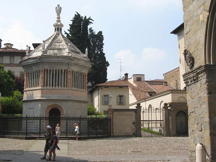 Bergamo - Katedra św. Aleksandra - Baptistery