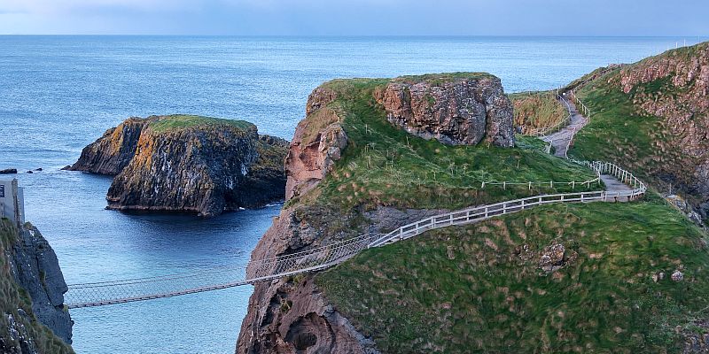 Most linowy Carrick-a-Rede - panorama