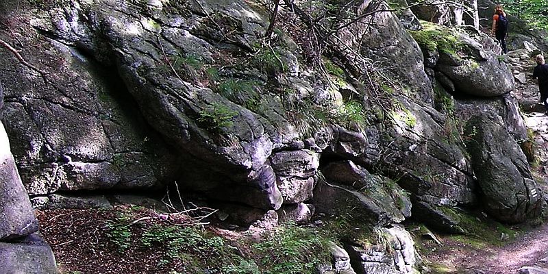 Jaskinia Dziurawy Kamień