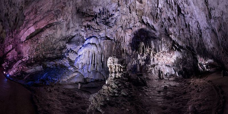 Jaskinie Pertosa