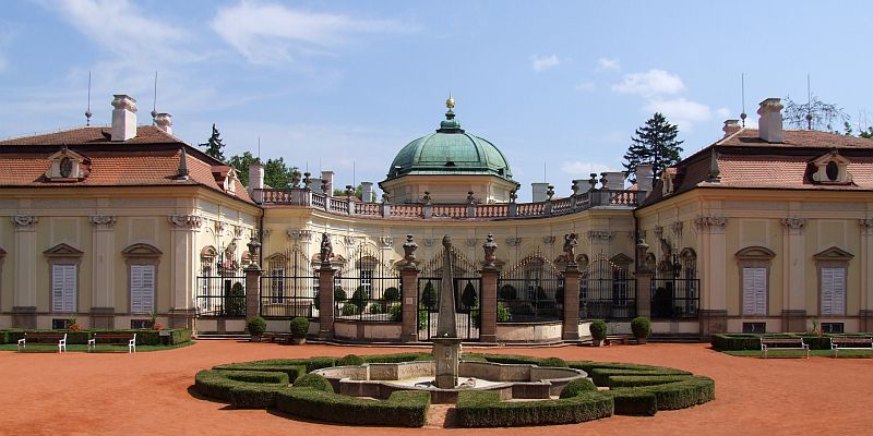Pałac w Buchlovicach - panorama