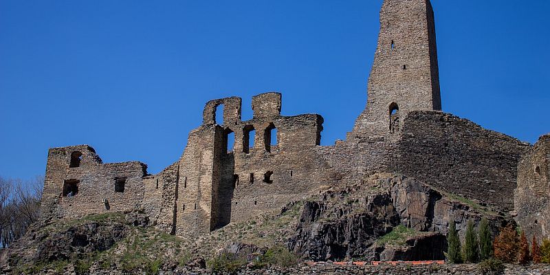 Zamek Okor - panorama