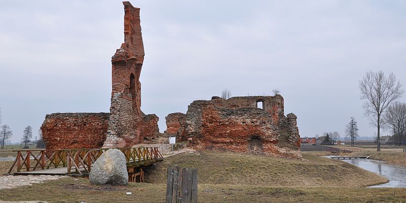 Zamek w Besiekierach - panorama