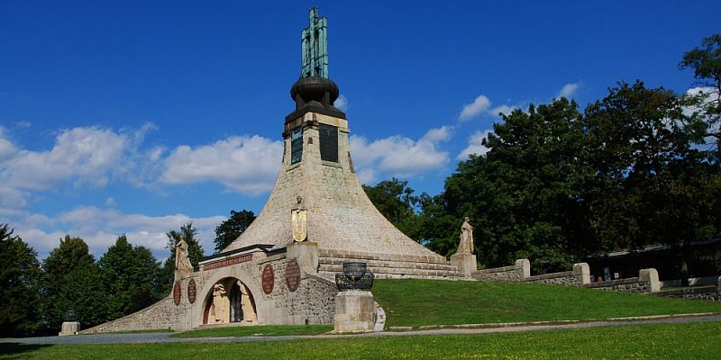 Pomnik Pokoju na Prackim kopcu