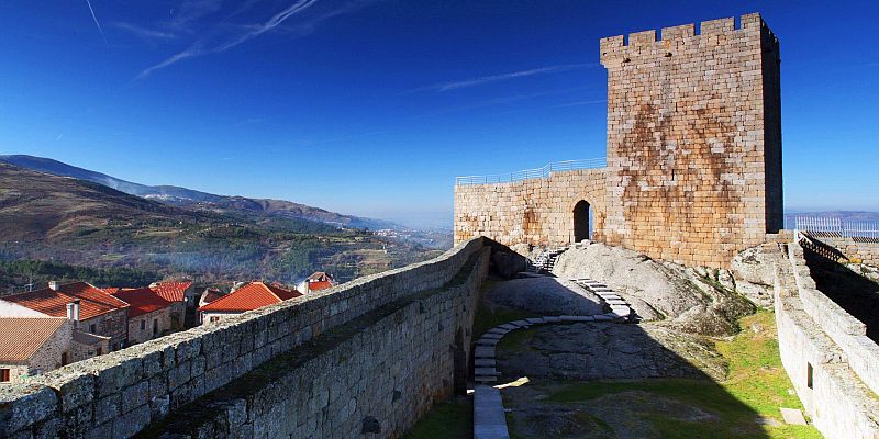 Zamek w Linhares - panorama