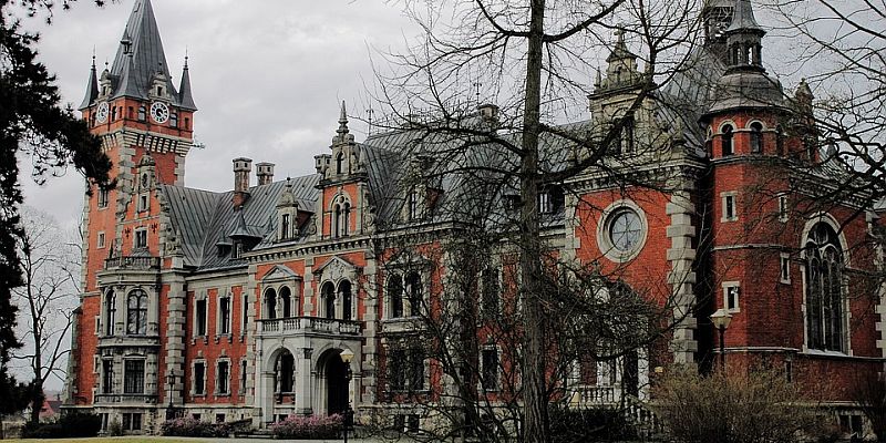 Pałac w Pławniowicach - panorama