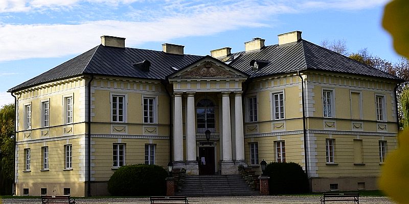Pałac w Dobrzycy - panorama