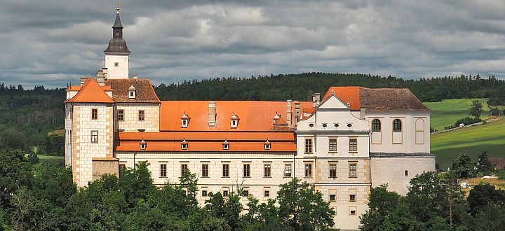 Stary Zamek w Jevisovicach - panorama