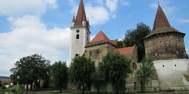 Kościół Warowny w Cristian