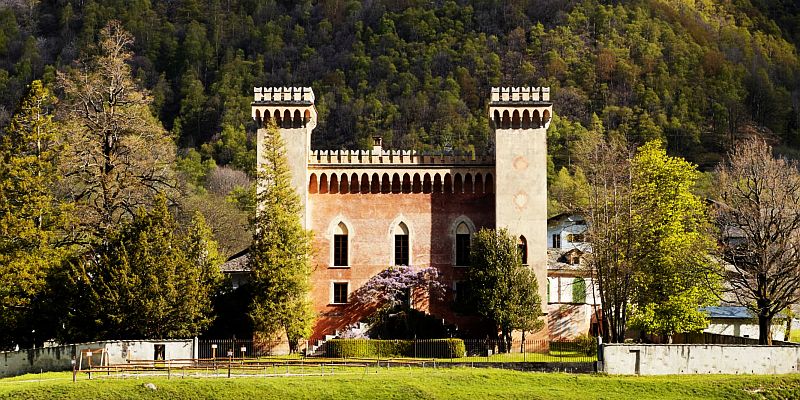 Zamek Castelmur - panorama