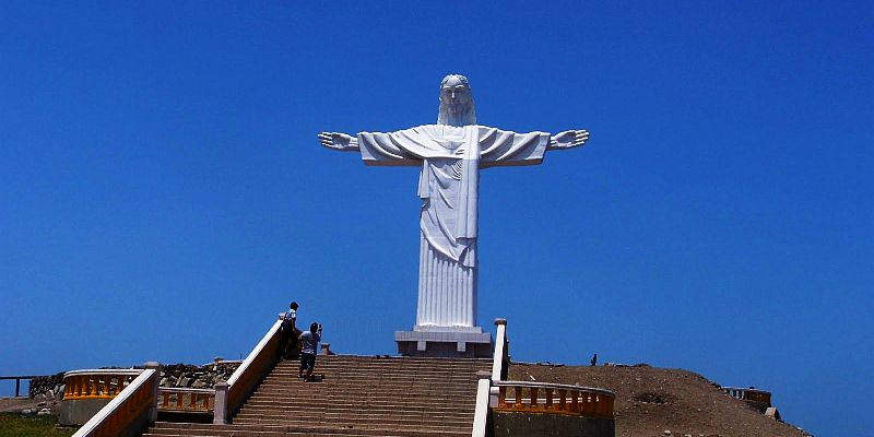 Pomnik Chrystusa Zbawiciela w Barranca - panorama