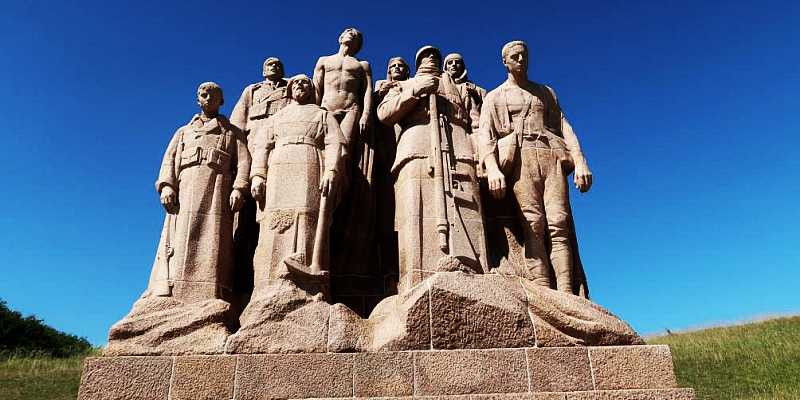Pomnik Ofiar II Bitwy nad Marną - Widma - panorama